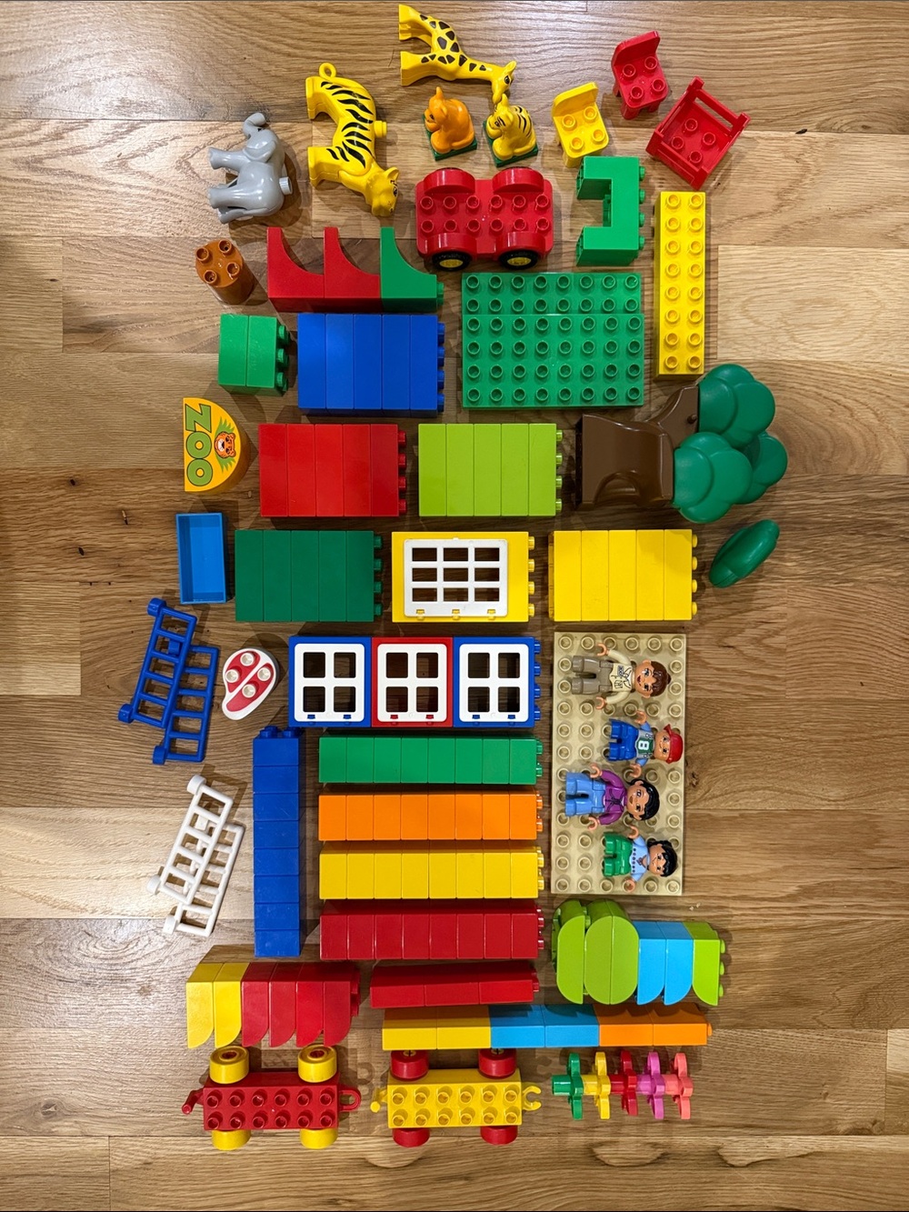 LEGO Duplo Lot featuring Zoo themed pieces